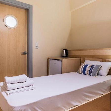 Fontana Luxury Rooms Mytilene Ngoại thất bức ảnh